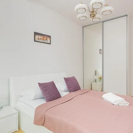 Dzielna Wola By Renters * Varşova